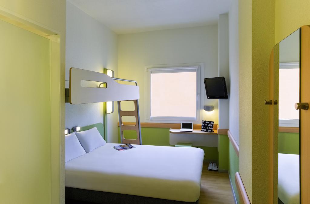 Ibis Budget Bilbao Arrigorriaga Quarto foto
