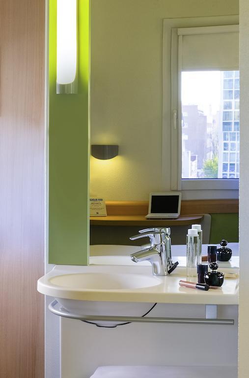 Ibis Budget Bilbao Arrigorriaga Quarto foto