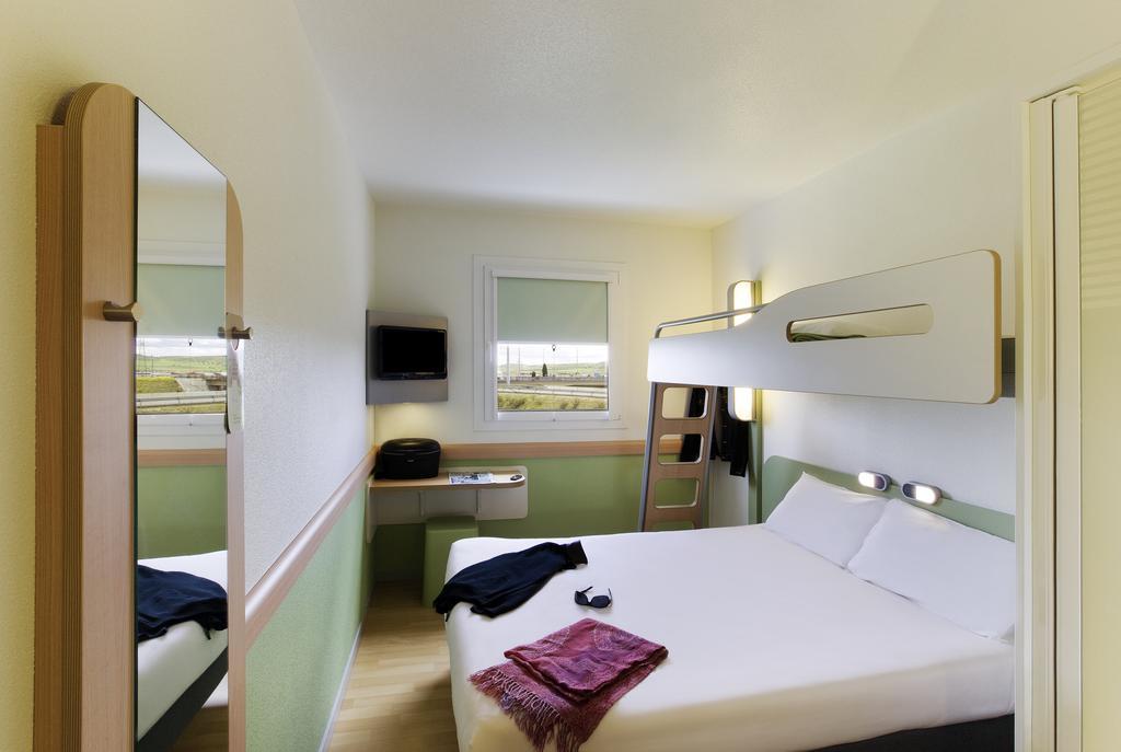 Ibis Budget Bilbao Arrigorriaga Quarto foto